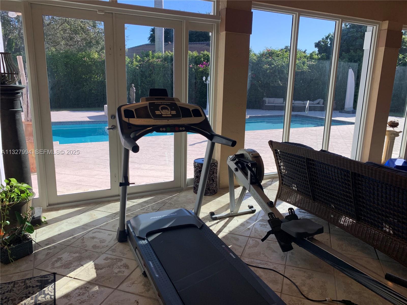 7625 Southwest 75th Avenue Miami, FL 33143 - Photo 34 of 43