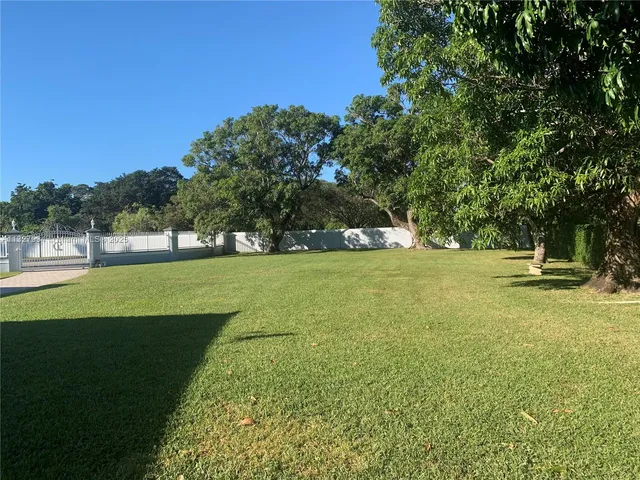 $3,399,000 | 7625 Southwest 75th Avenue, Miami, FL 33143