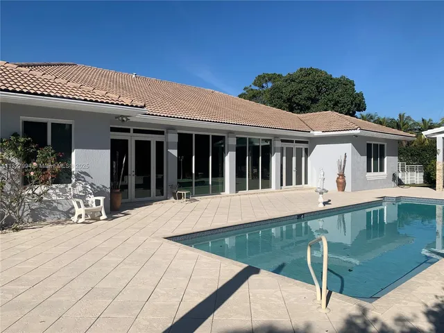 $3,399,000 | 7625 Southwest 75th Avenue, Miami, FL 33143