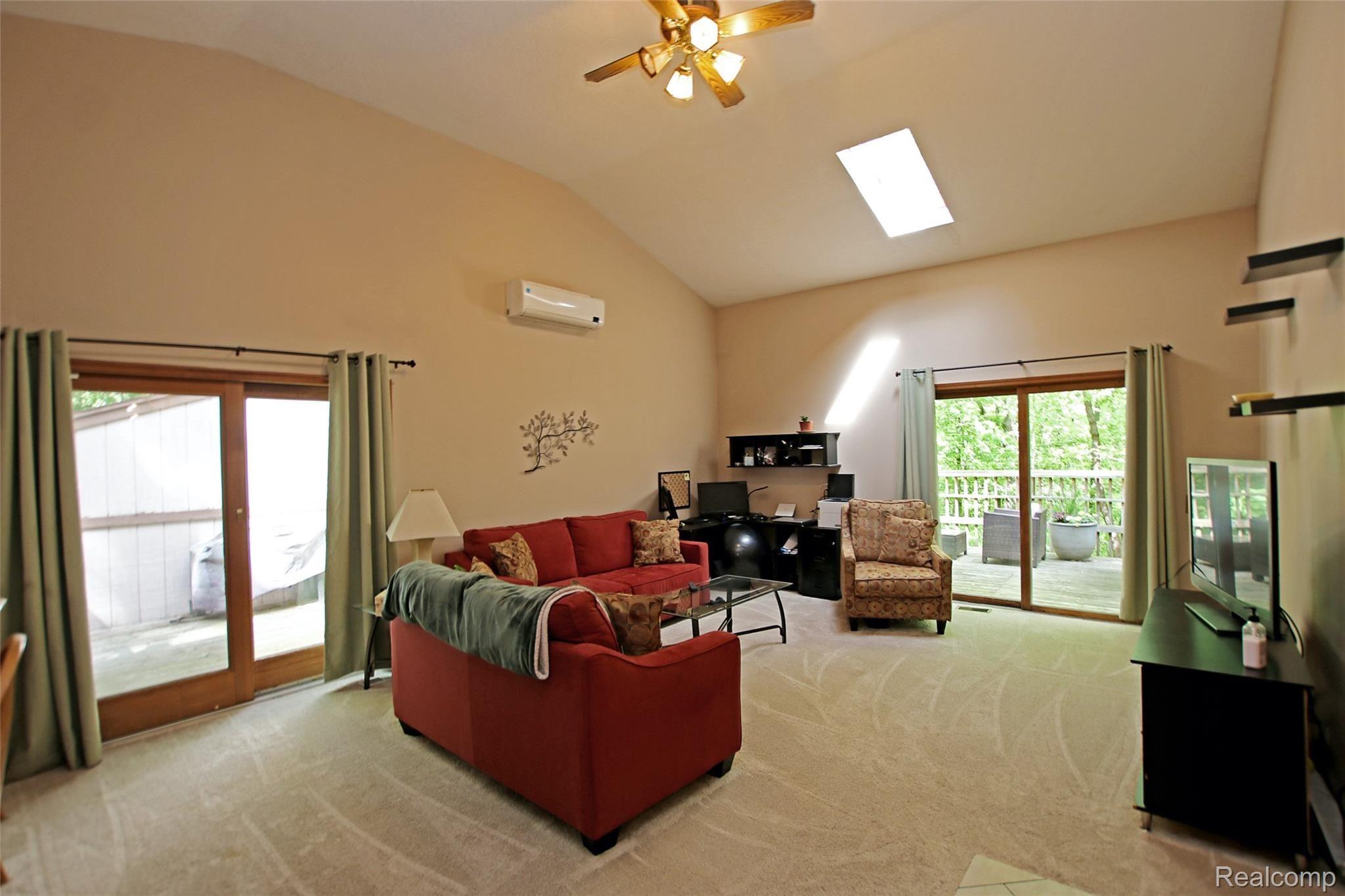 310 North Van Road Holly, MI 48442 - Photo 8 of 75 7) Living Room.jpg