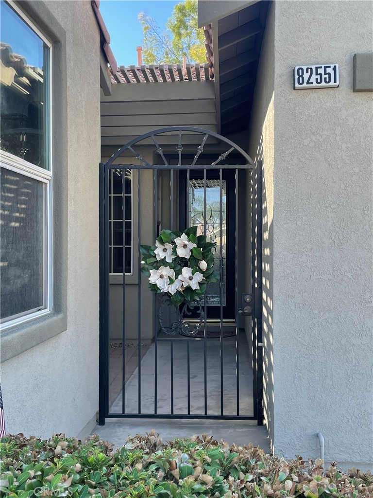 82551 Grant Drive Indio, CA 92201 - Photo 4 of 45 Gated Courtyard Entry