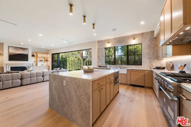$5,375,000 | 11500 Kingsland Street, Los Angeles, CA 90066