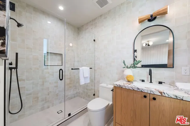 $5,375,000 | 11500 Kingsland Street, Los Angeles, CA 90066