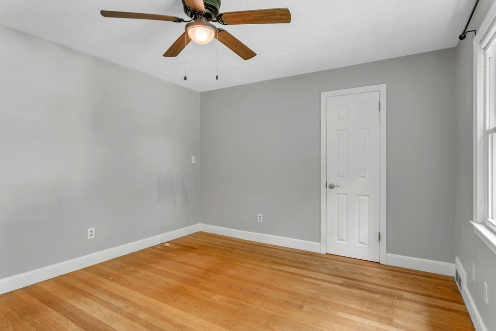 97 Old Brook Road Springfield, MA 01118 - Photo 18 of 42