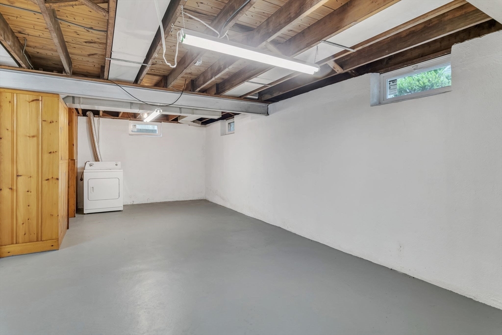 97 Old Brook Road Springfield, MA 01118 - Photo 32 of 42 a view of small space