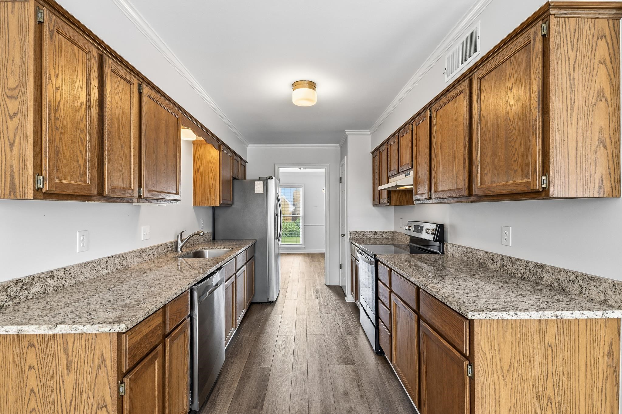 1889 Allenby Road Germantown, TN 38139 - Photo 13 of 26 Gallery Image 13