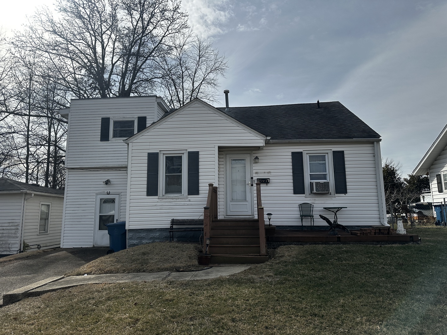 2517 Casey Avenue Mount Vernon, IL 62864 - Photo 2 of 16