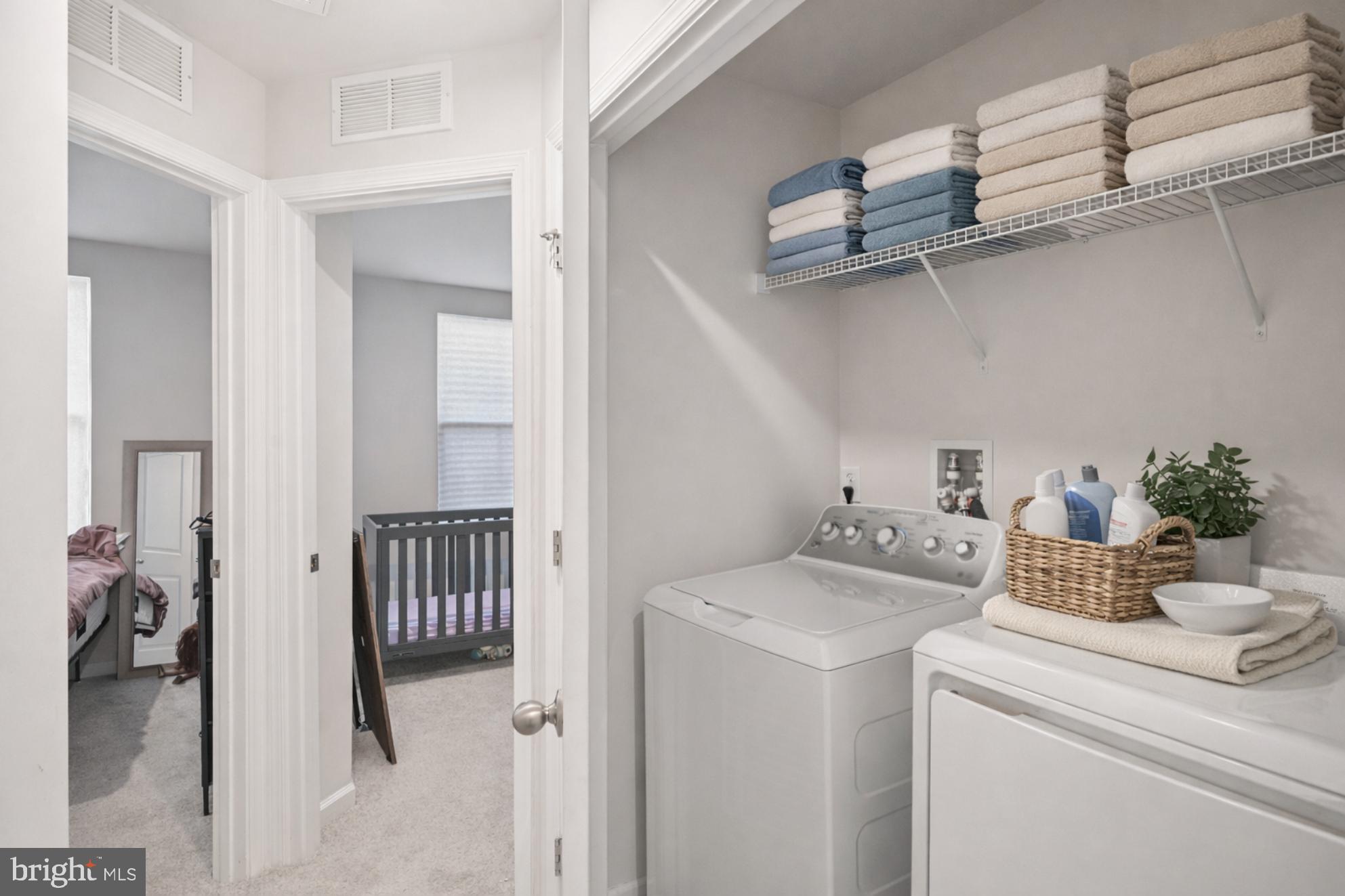 21 Mulberry Lane Clementon, NJ 08021 - Photo 33 of 39 a utility room with dryer and washer