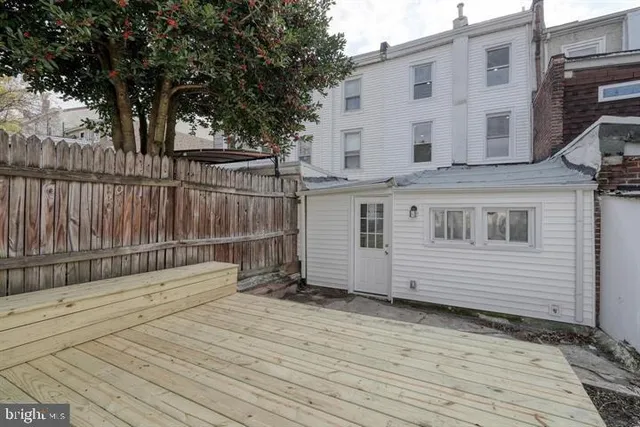 a view of a white building