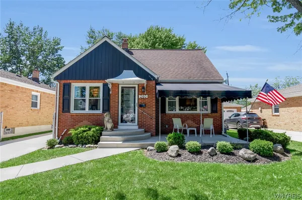 $289,900 | 240 Edgewood Avenue, Tonawanda, NY 14223