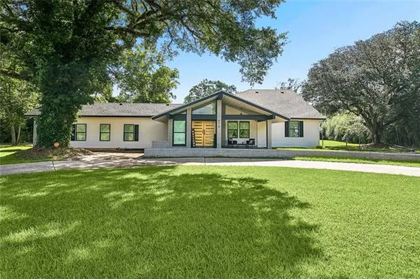 $499,900 | 676 East Railroad Avenue, Independence, LA 70443