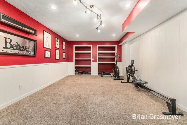 $645,000 | 2826 Alger Street Southeast, Grand Rapids, MI 49546