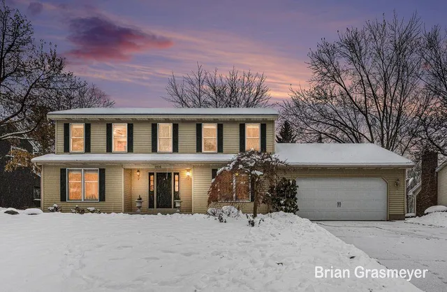 $645,000 | 2826 Alger Street Southeast, Grand Rapids, MI 49546