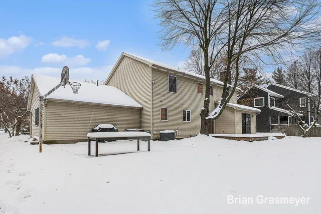 $645,000 | 2826 Alger Street Southeast, Grand Rapids, MI 49546