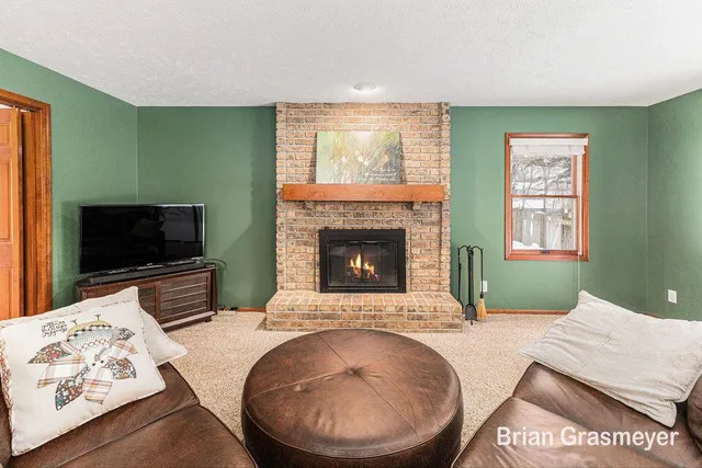 $645,000 | 2826 Alger Street Southeast, Grand Rapids, MI 49546