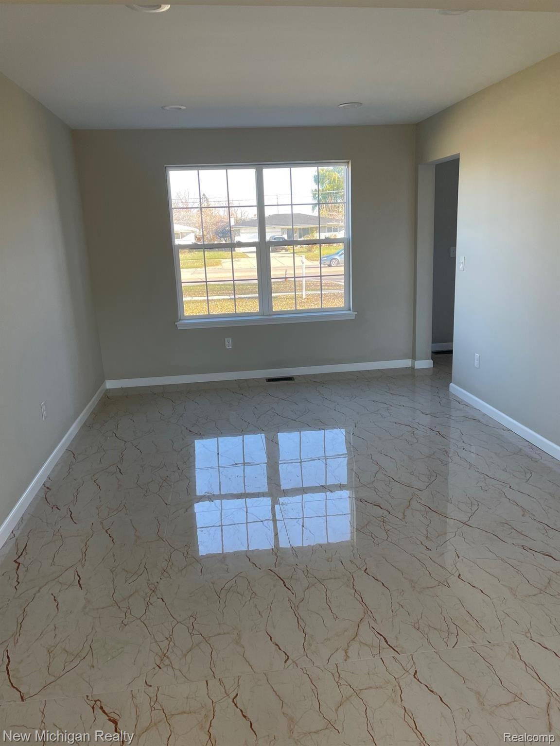 33853 Ryan Road Sterling Heights, MI 48310 - Photo 9 of 15 33853 Ryan Rd pictures 9.jpg