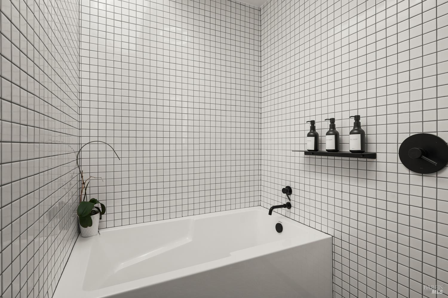 2440 Redwood Road Napa, CA 94558 - Photo 23 of 35 Gallery Image 23