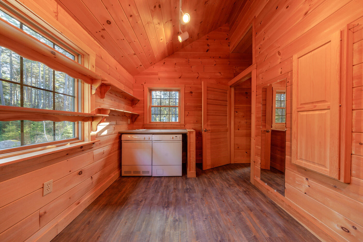 1700 Tremont Road Seal Cove, ME 04674 - Photo 53 of 86 INT. PRIMARY ENSUITE (5)