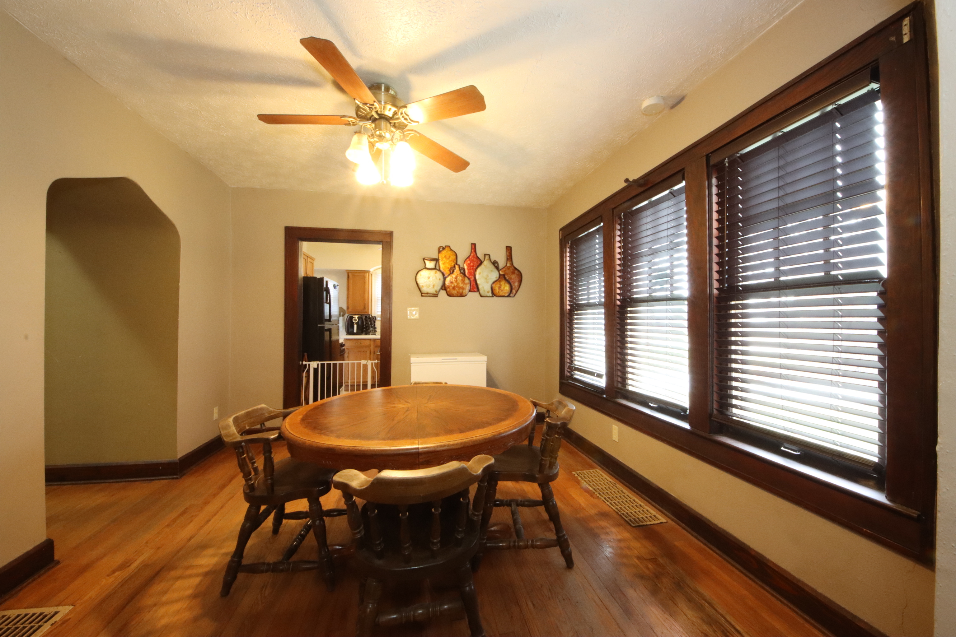 5535 Mooresville Road Indianapolis, IN 46221 - Photo 4 of 16 Gallery Image 4