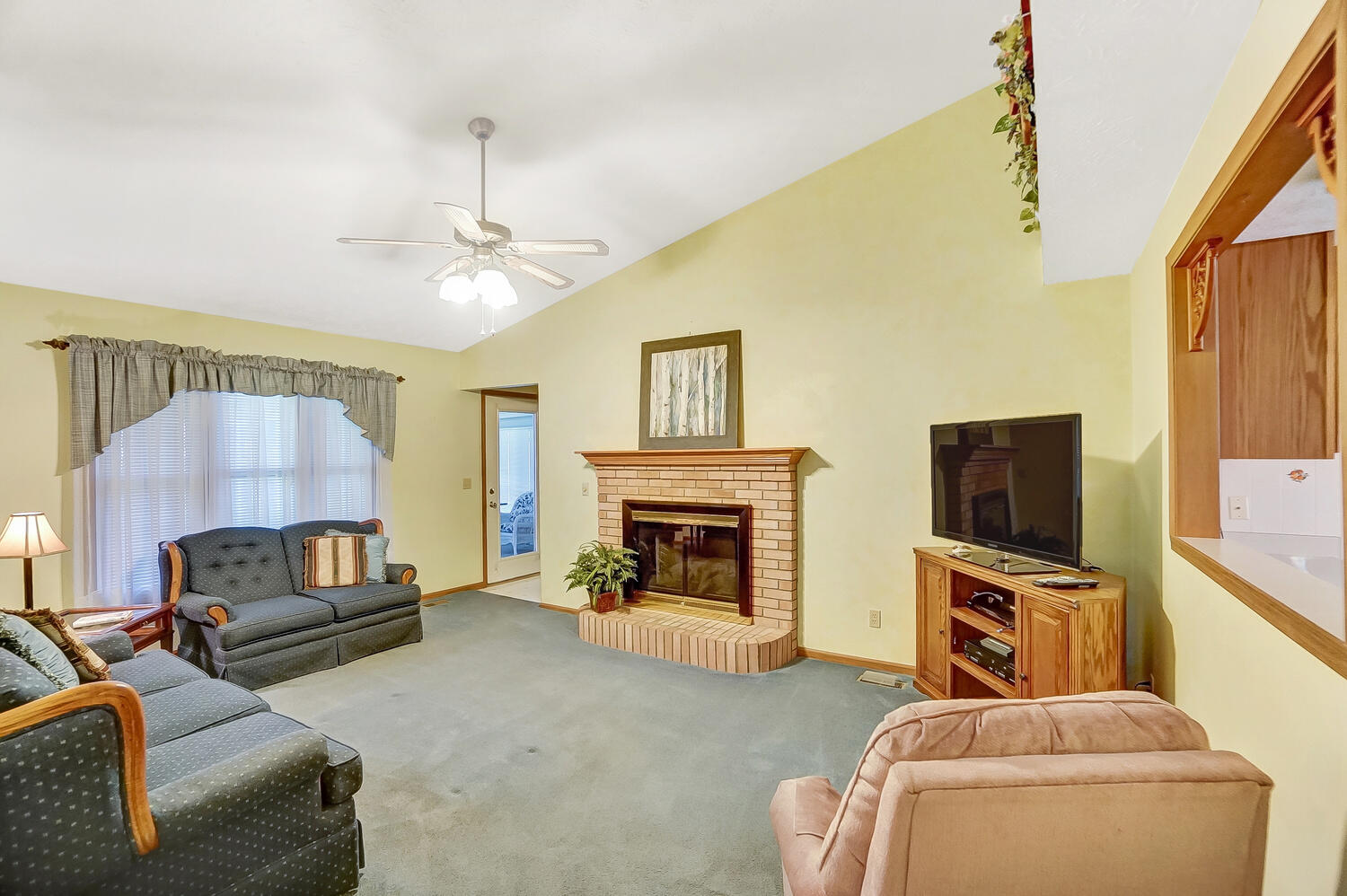 5781 Victorian Way Springfield, OH 45503 - Photo 4 of 26