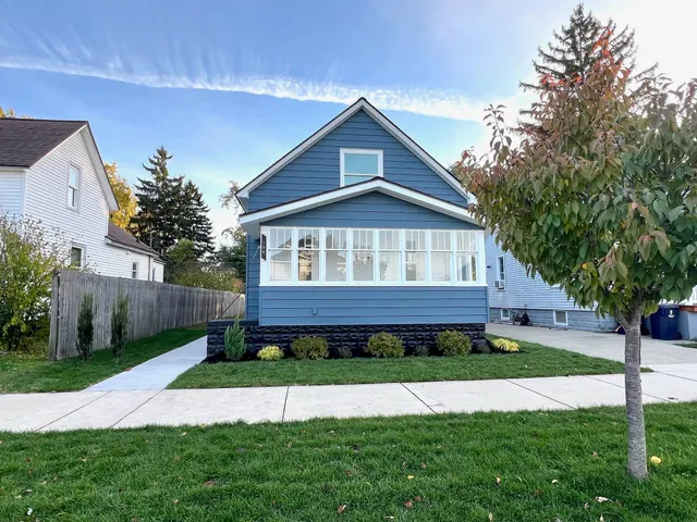 $385,000 | 156 West 19th Street, Holland, MI 49423