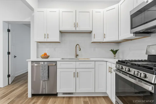 $385,000 | 156 West 19th Street, Holland, MI 49423