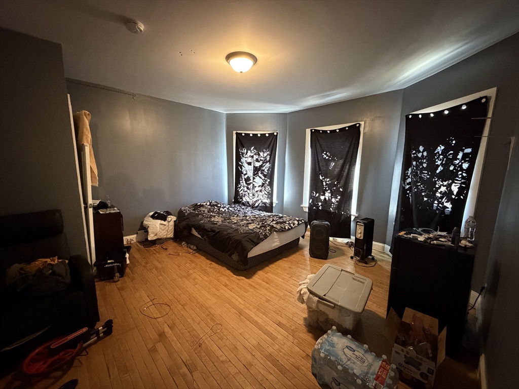 35 Freeland Street Worcester, MA 01603 - Photo 12 of 28