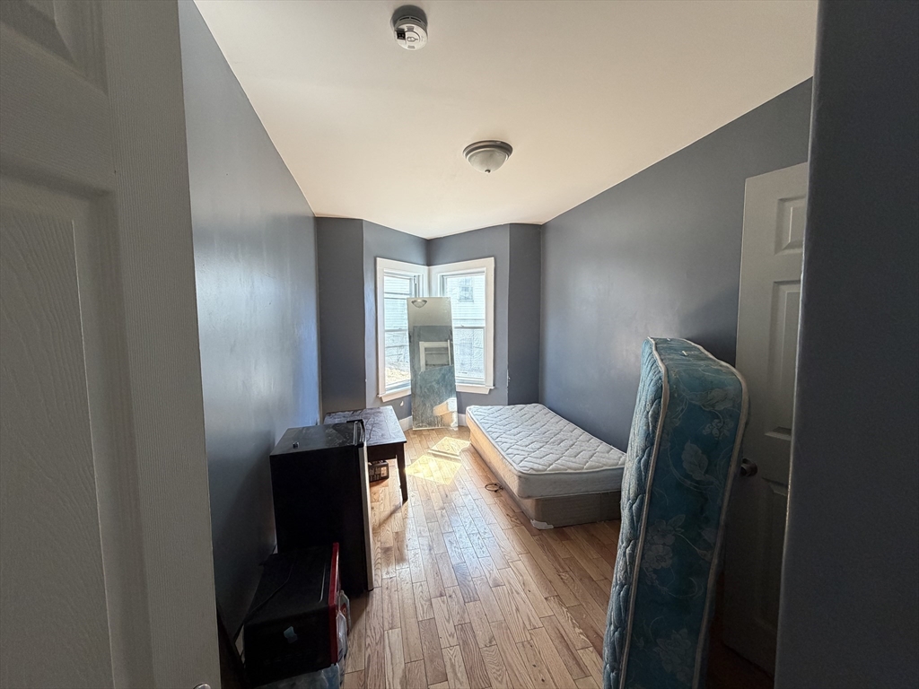 35 Freeland Street Worcester, MA 01603 - Photo 14 of 28