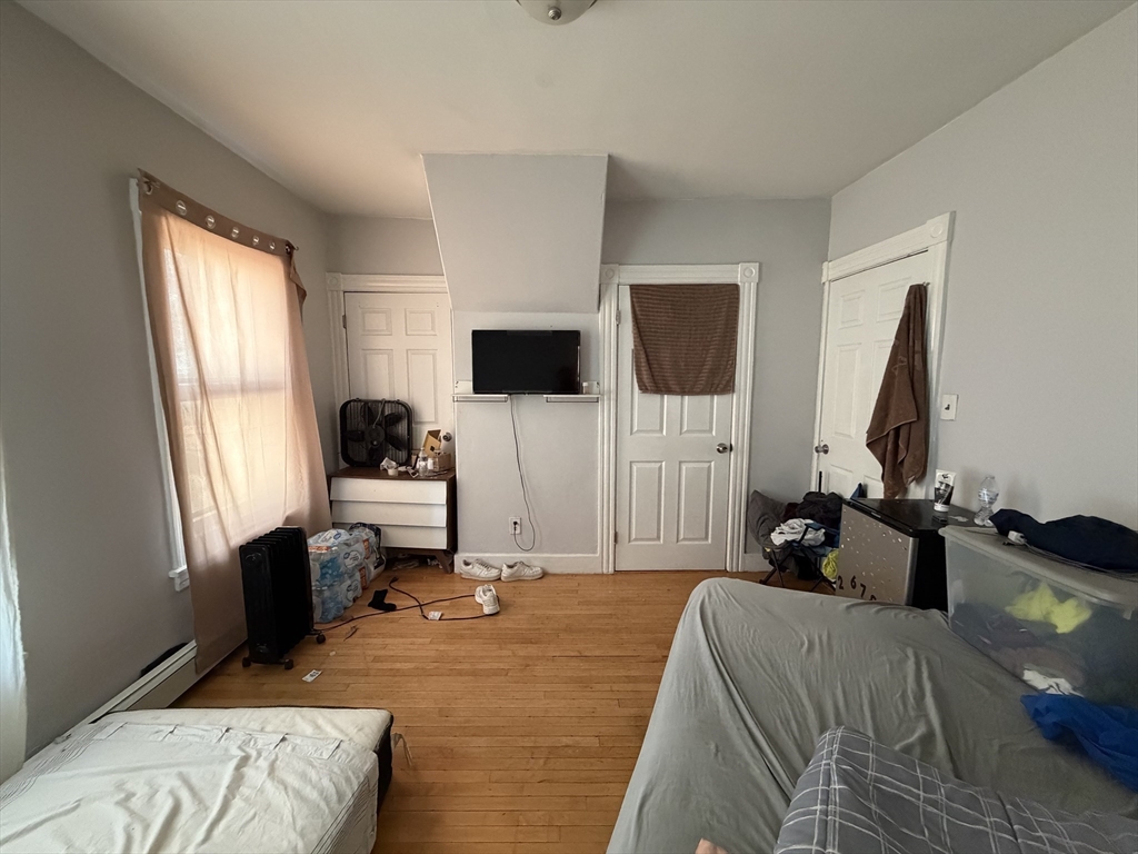 35 Freeland Street Worcester, MA 01603 - Photo 19 of 28