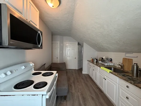 $579,900 | 35 Freeland Street, Worcester, MA 01603