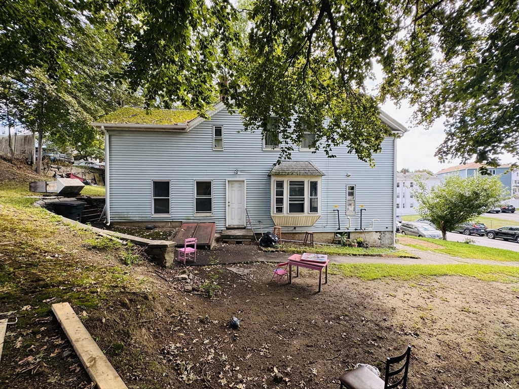 35 Freeland Street Worcester, MA 01603 - Photo 6 of 28