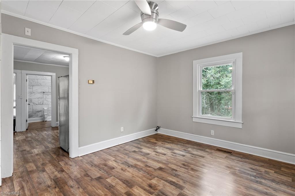 912 Patton Street Graham, NC 27253 - Photo 4 of 21