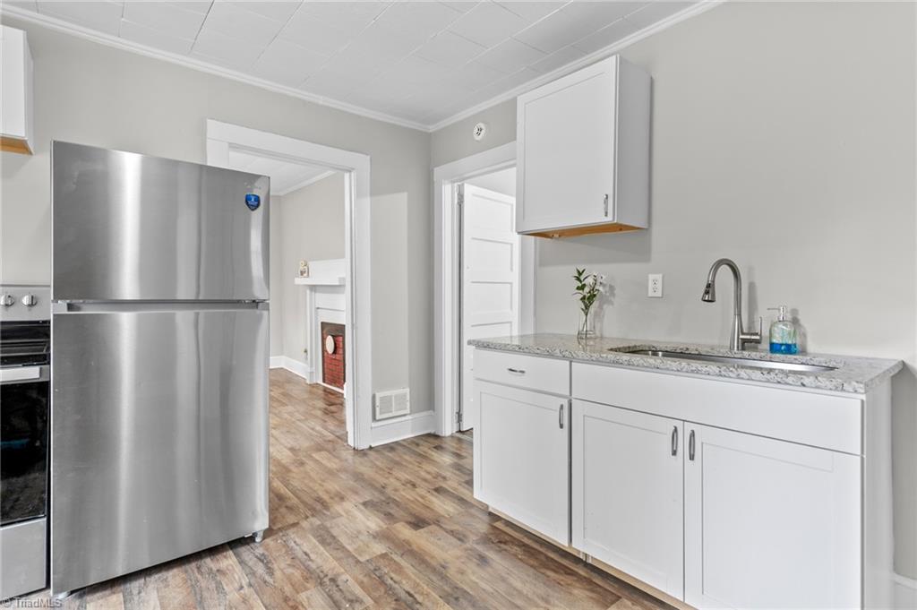 912 Patton Street Graham, NC 27253 - Photo 10 of 21