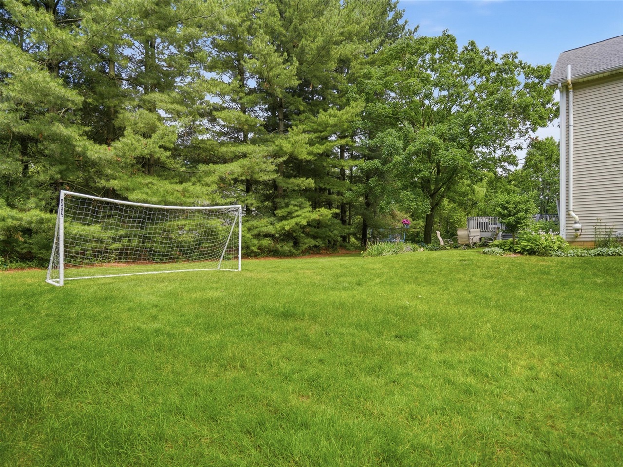 22279 Chubb Road Northville, MI 48167 - Photo 31 of 43