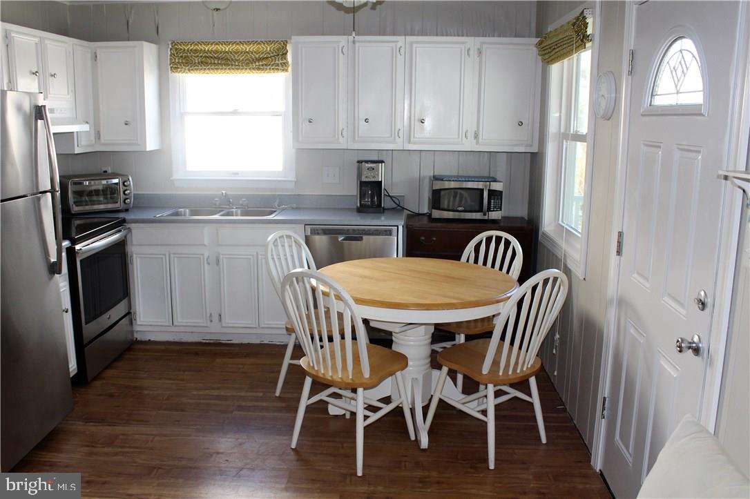 39577 Bay Road, Unit 2 Bethany Beach, DE 19930 - Photo 7 of 22 Gallery Image 7