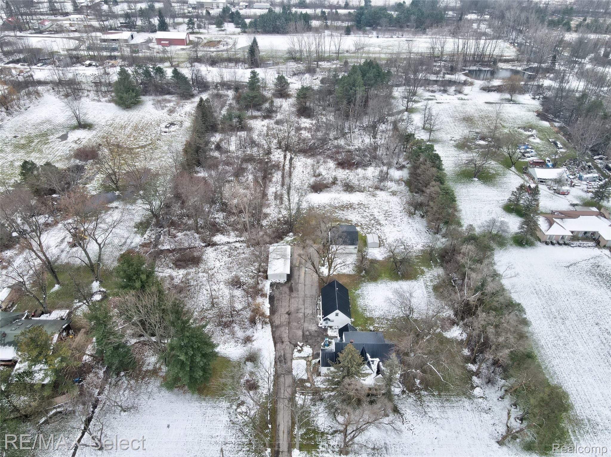 8085 Corunna Road Flint, MI 48532 - Photo 4 of 98 8085 Corunna Rd 003.jpg