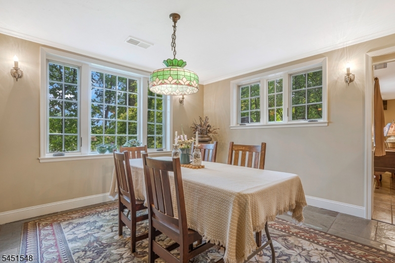 173 Hillcrest Road Watchung, NJ 07069 - Photo 7 of 39 Gallery Image 7