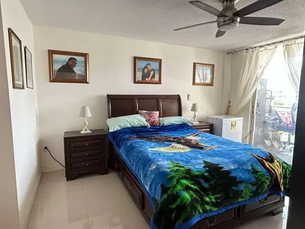 $2,000 | 1351 Northeast Miami Gardens Drive, Unit 511E, Miami, FL 33179