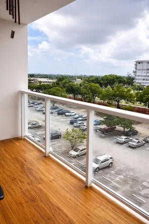 $2,000 | 1351 Northeast Miami Gardens Drive, Unit 511E, Miami, FL 33179