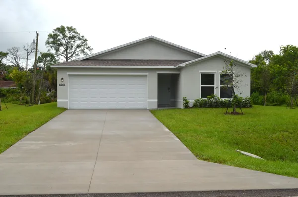 $2,600 | 8201 Deland Avenue, Fort Pierce, FL 34951