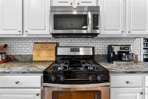 $585,000 | 2130 Adderbury Lane, Smyrna, GA 30082