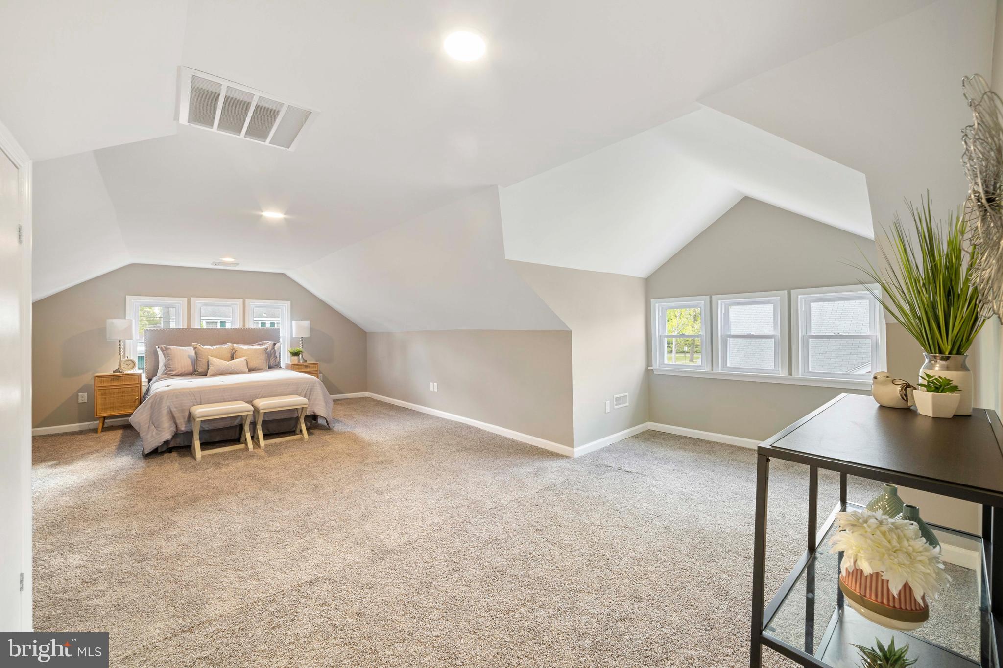 430 Manor Road Beverly, NJ 08010 - Photo 30 of 39 Master Suite