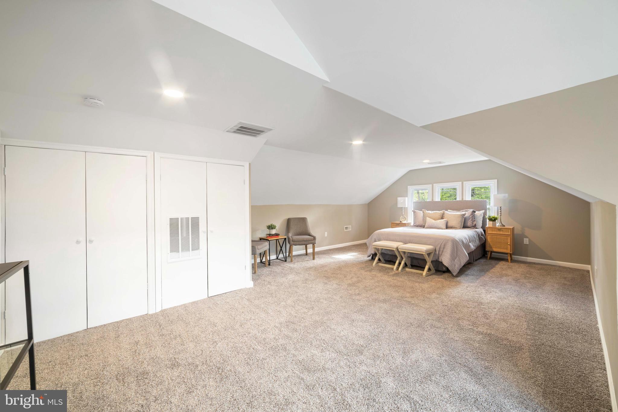 430 Manor Road Beverly, NJ 08010 - Photo 31 of 39 Master Suite