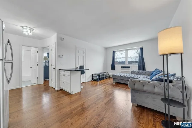 $1,750 | 377 Park Street, Unit 8, Hackensack, NJ 07601