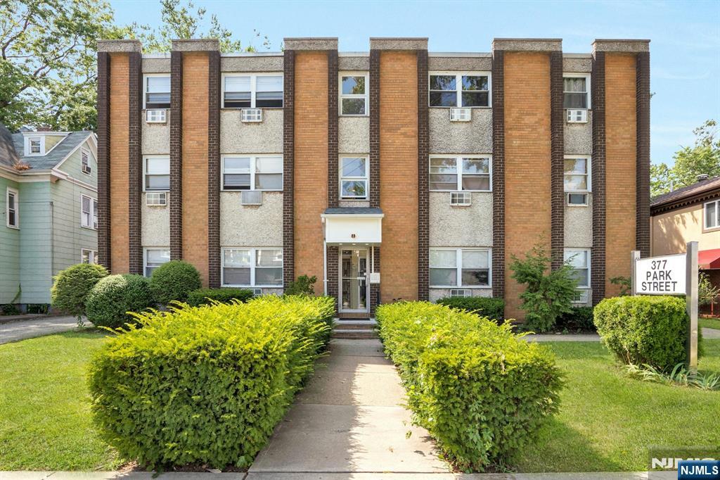 377 Park Street, Unit 8 Hackensack, NJ 07601 - Photo 2 of 12