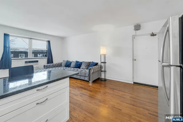 $1,750 | 377 Park Street, Unit 8, Hackensack, NJ 07601