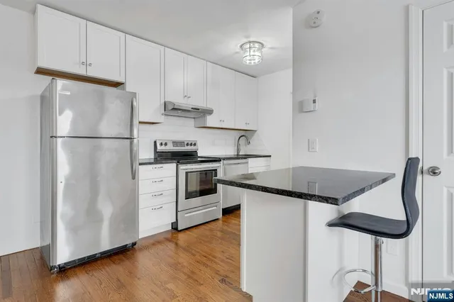 $1,750 | 377 Park Street, Unit 8, Hackensack, NJ 07601