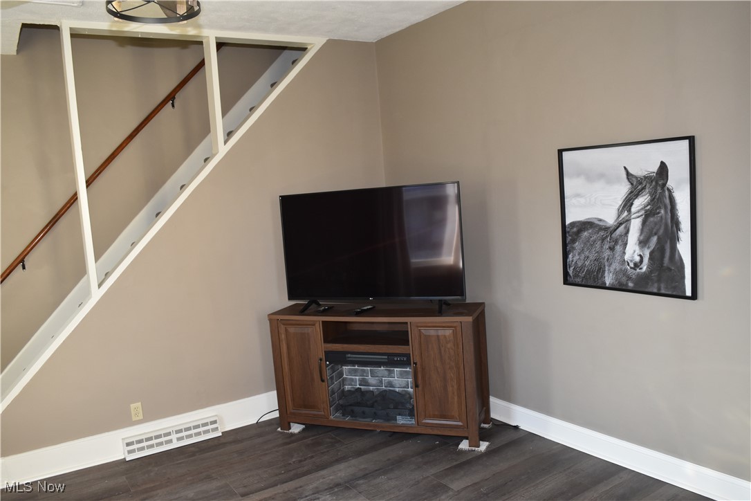 613 East Main Street Barnesville, OH 43713 - Photo 6 of 20