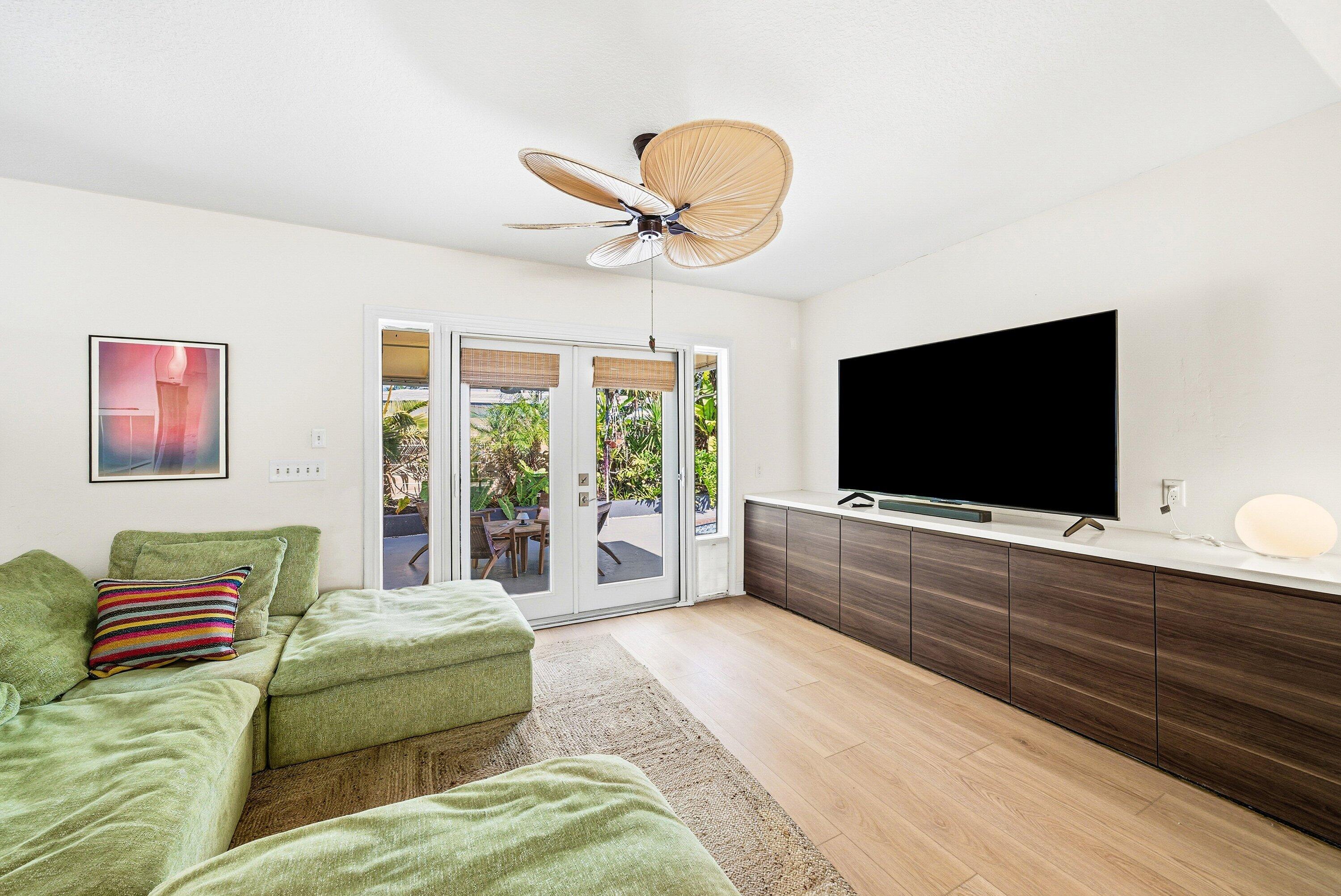 435 Northeast 35th Street Boca Raton, FL 33431 - Photo 12 of 60 Family Room