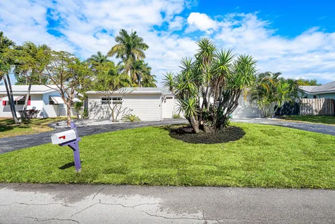 $895,000 | 435 Northeast 35th Street, Boca Raton, FL 33431